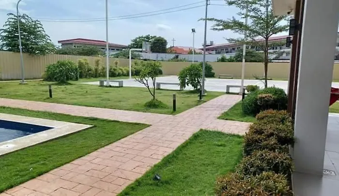 Leina Life-style Comfy Balcony Near Mactan Airport Aparthotel *